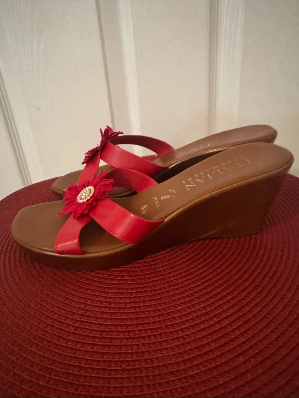 Italian Shoemakers Red Floral Wedge Sandals - Picture 1 of 4